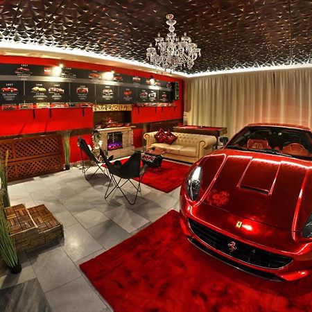 Ferrari Wellness Apartman Pardubice Buitenkant foto