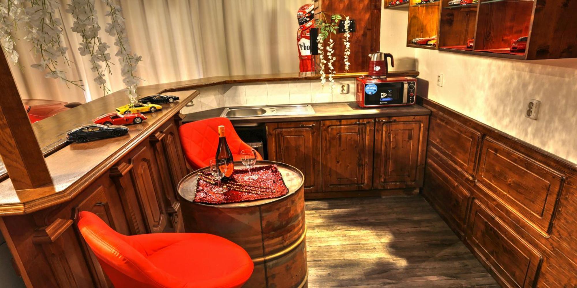 Ferrari Wellness Apartman Pardubice Buitenkant foto